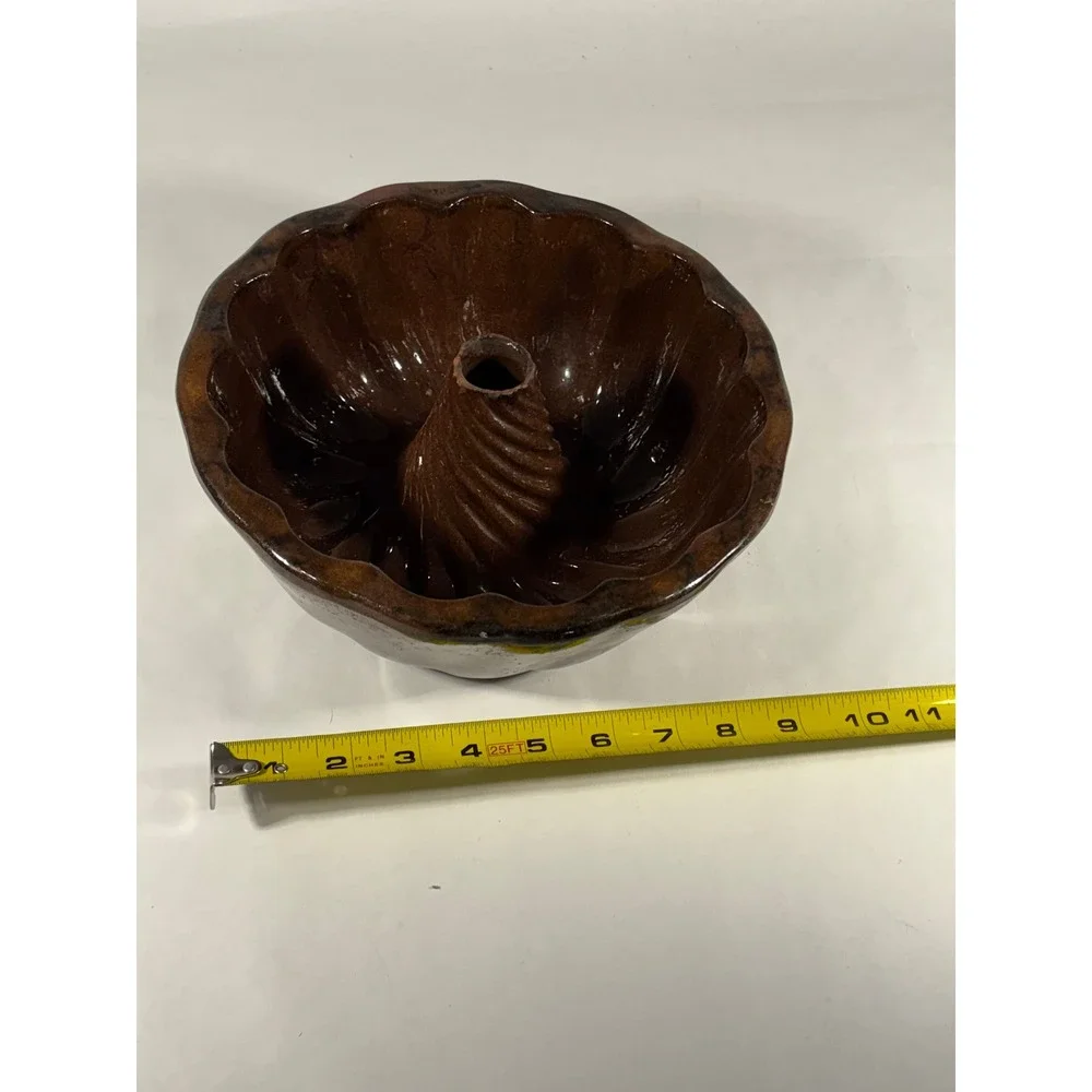 Turk's Head Redware Cake Pudding Mold Brown Vintage Fluted Pottery Swirl Center